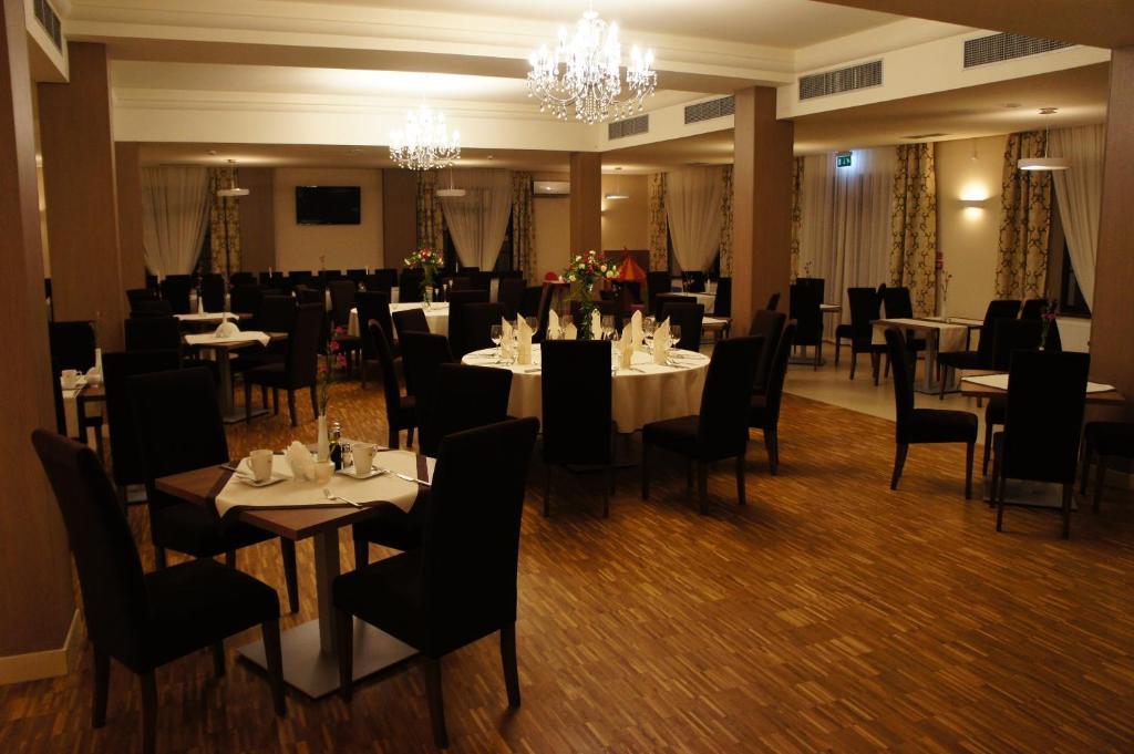 Hotel Camelot Bad Salzbrunn Exterior foto