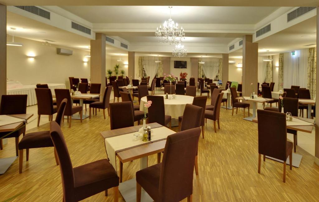 Hotel Camelot Bad Salzbrunn Exterior foto